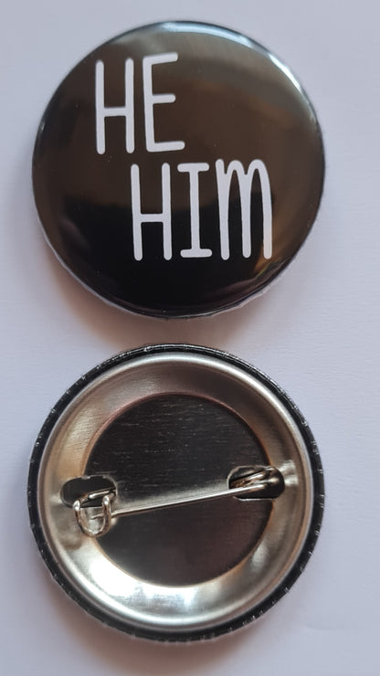 31mm - Black and White Pins